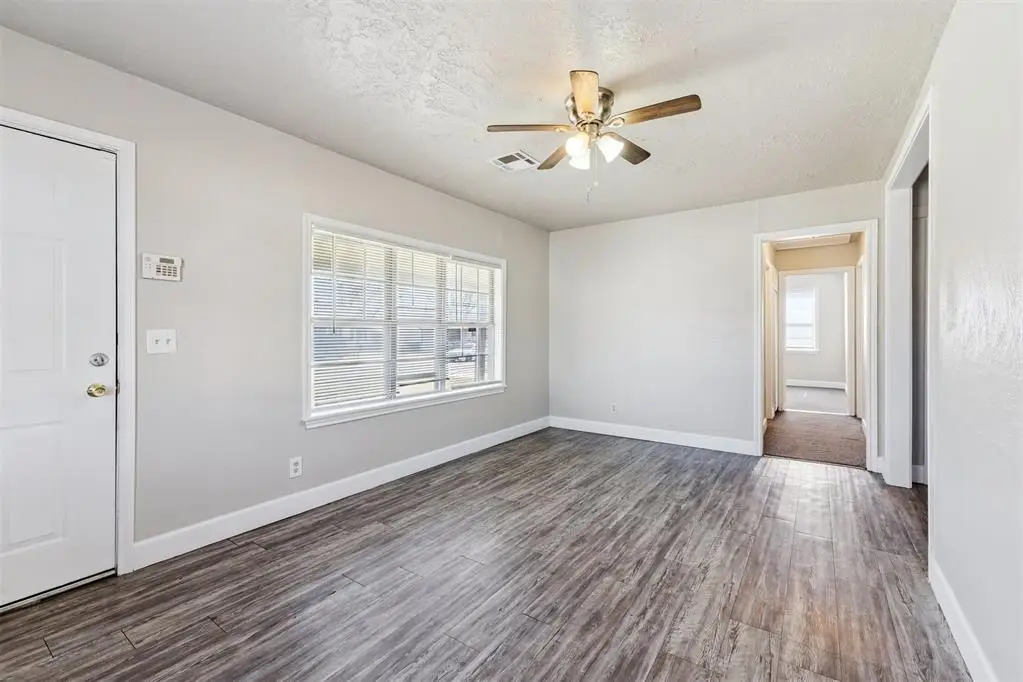 911 Sandra Drive, Midwest City, OK 73110 - #1