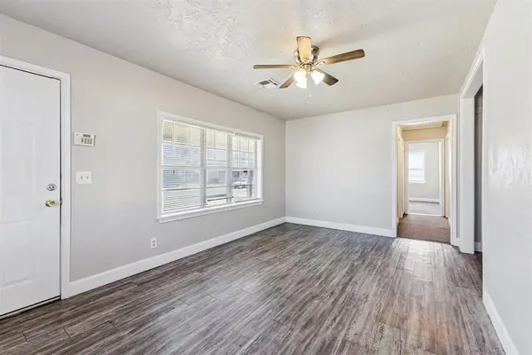 911 Sandra Drive, Midwest City, OK 73110