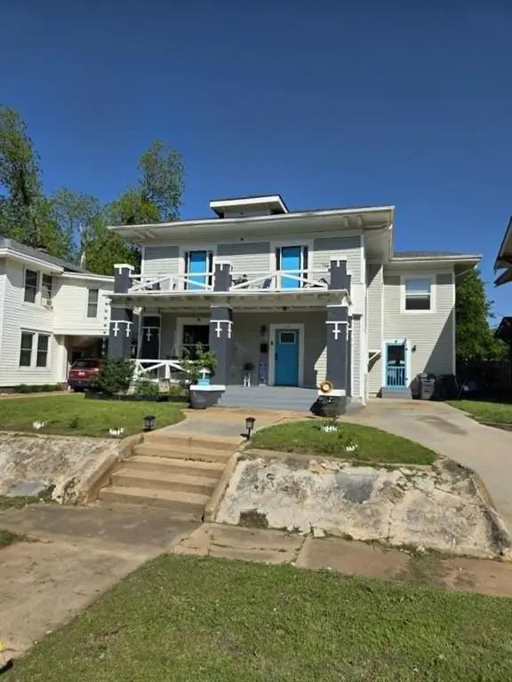 210 SW D Street, Ardmore, OK 73401