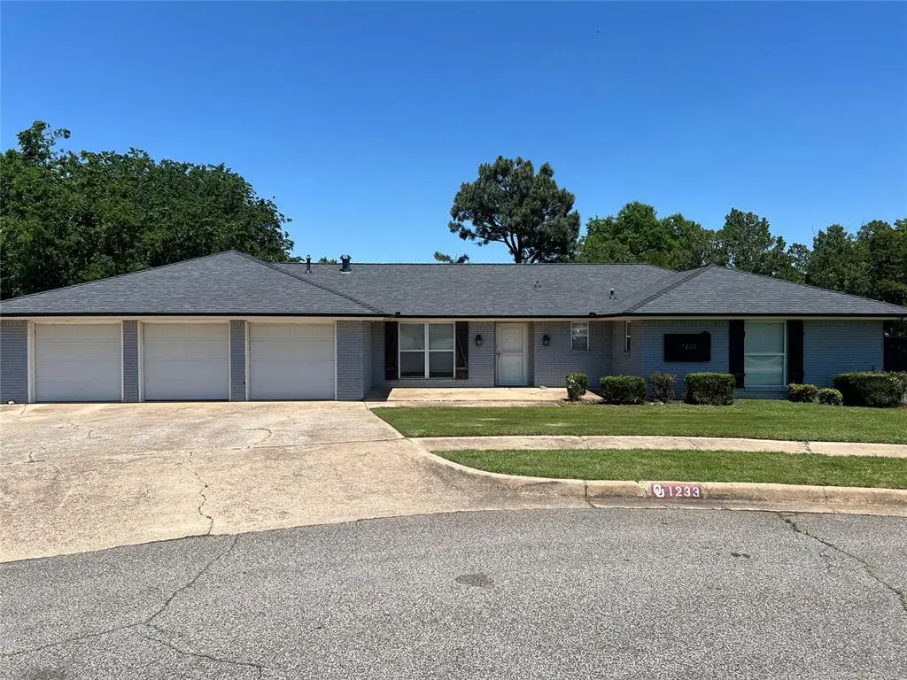 1233 Crossroads Court, Norman, OK 73072 - #1