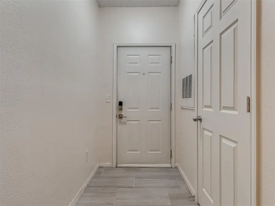 2200 Classen #1125, Norman, OK 73071 - #3
