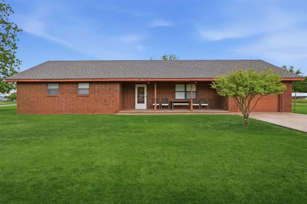 716 Parker Avenue, Lone Wolf, OK 73655 - #1
