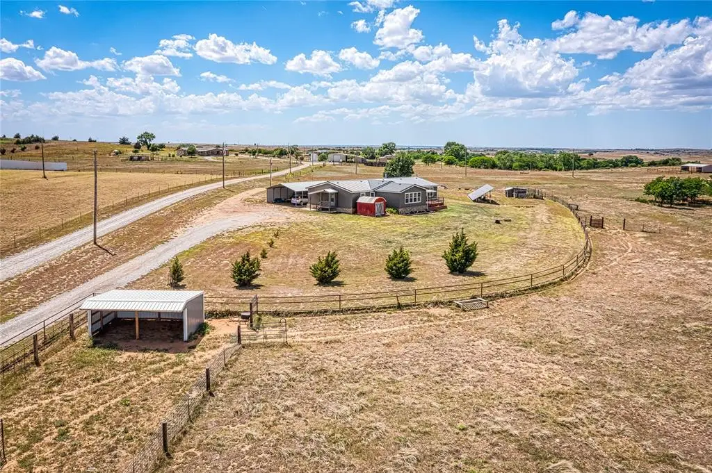 10537 N 2000 Road, Elk City, OK 73644 - #1