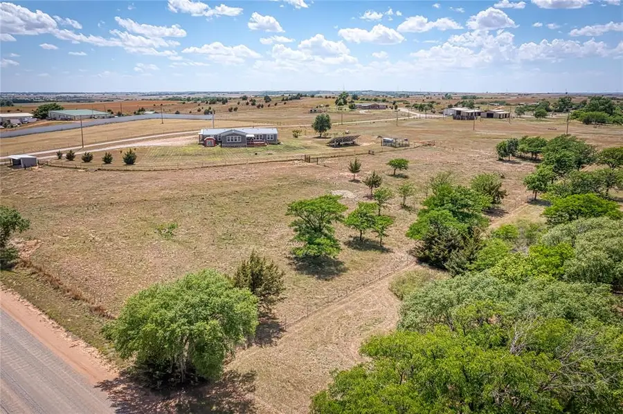 10537 N 2000 Road, Elk City, OK 73644 - #2