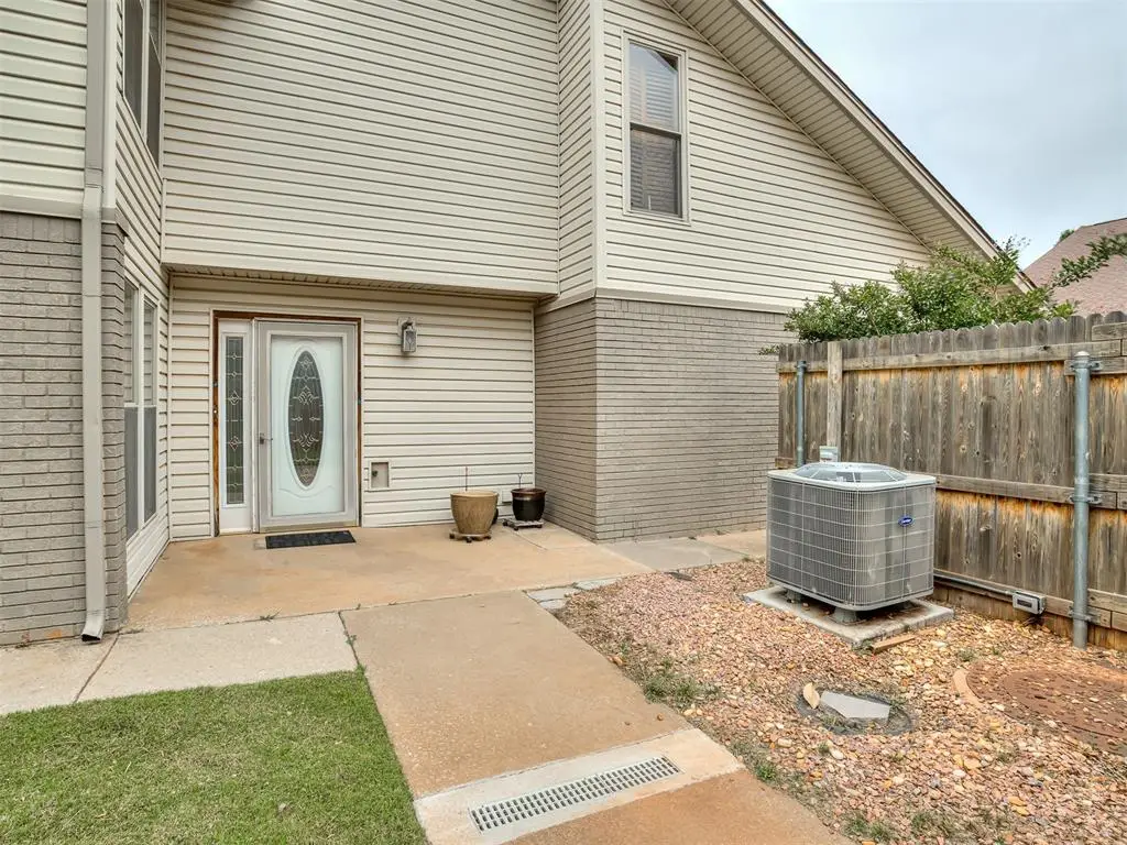 11374 Benttree Circle #11374, Oklahoma City, OK 73120 - #1
