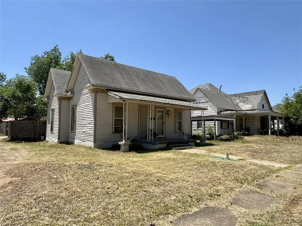 418 W Pierce Street, Mangum, OK 73554 - #1