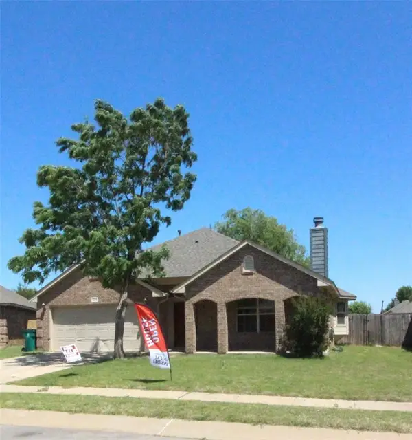 2404 Rookhaven Lane, Yukon, OK 73099