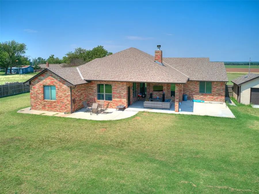 1330 E Silver City Road, Tuttle, OK 73089 - #3