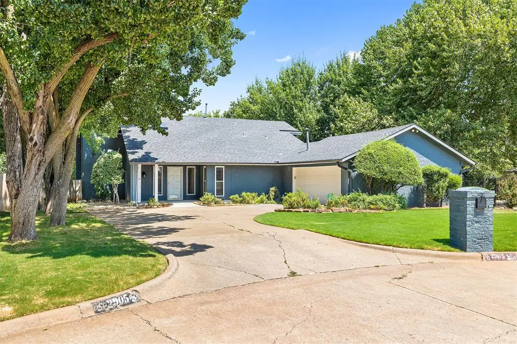 2905 Lamp Post Lane, Oklahoma City, OK 73120 - #1