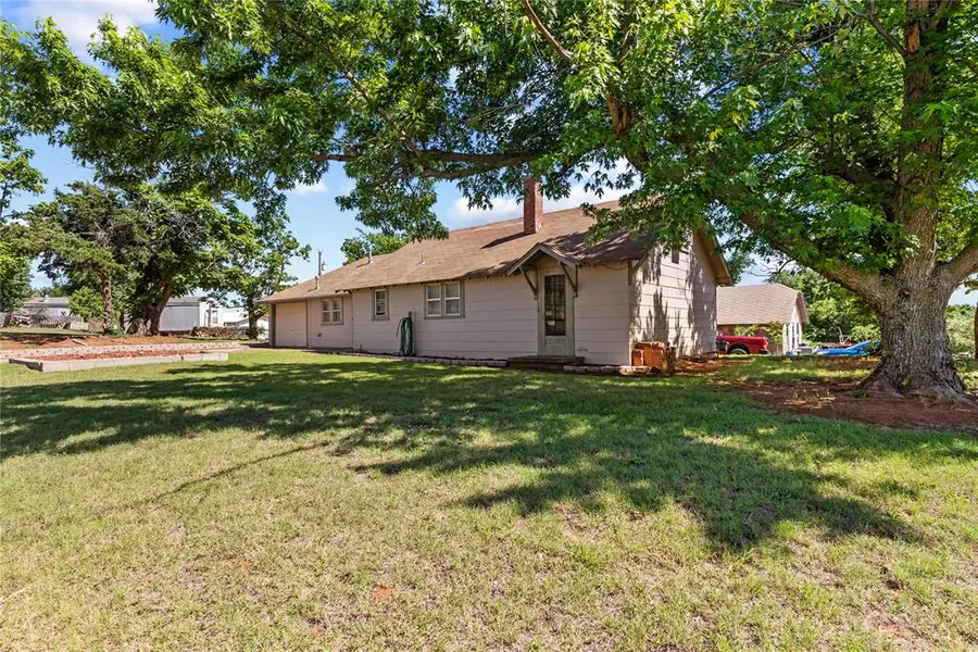 212 E 3rd Street, Hydro, OK 73048 - #3