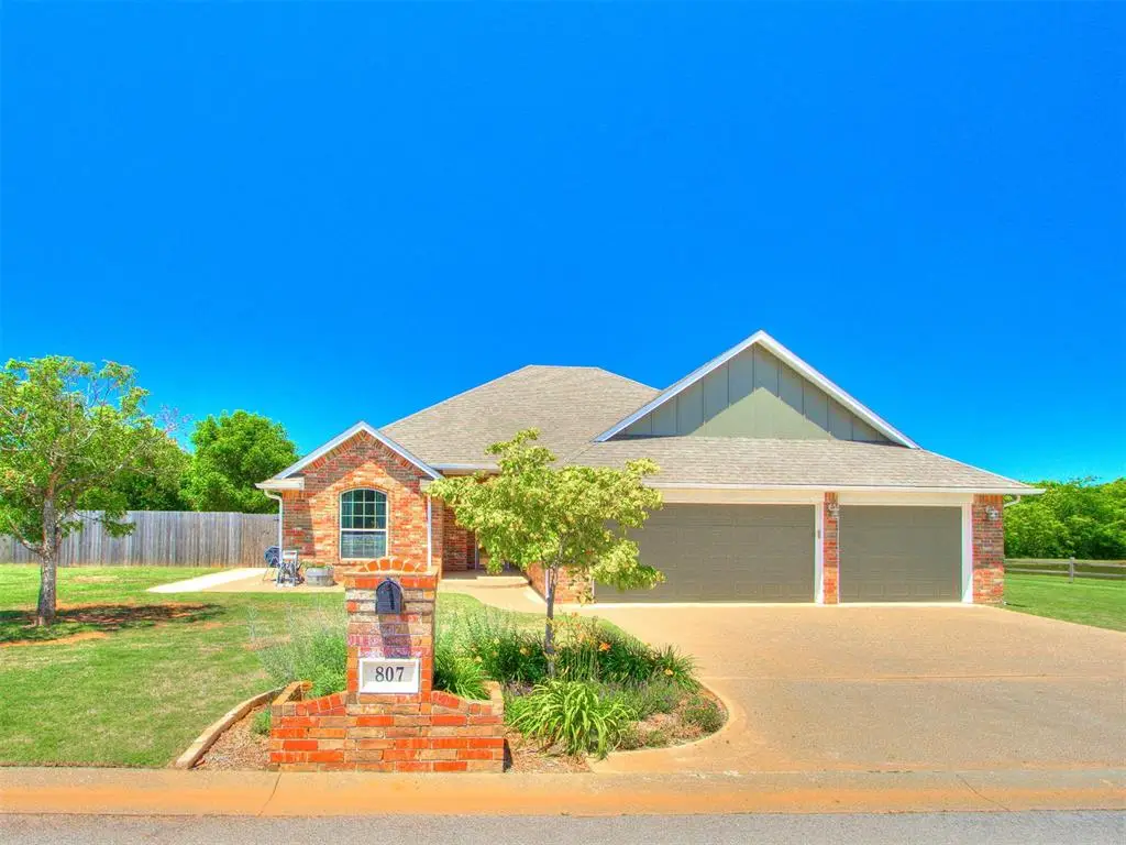 807 W Abi Road, Washington, OK 73093 - #1