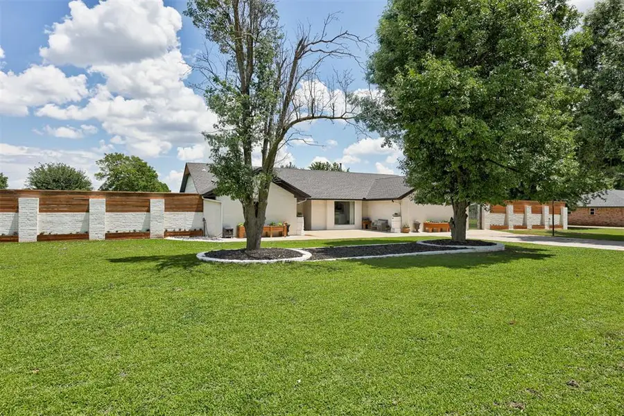 8204 Woodchuck Road, Yukon, OK 73099 - #2