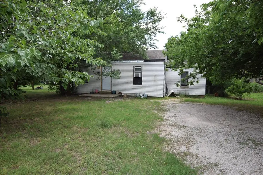 220 NE 1st Street, Moore, OK 73160 - #2