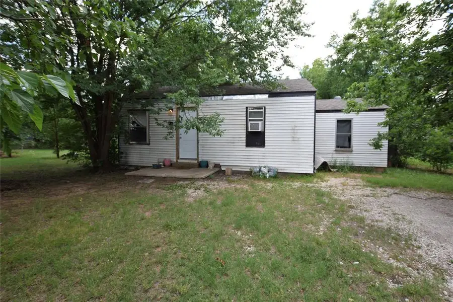 220 NE 1st Street, Moore, OK 73160 - #3