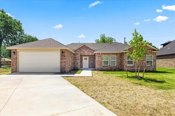 232 E Abbot Lane, Mustang, OK 73064