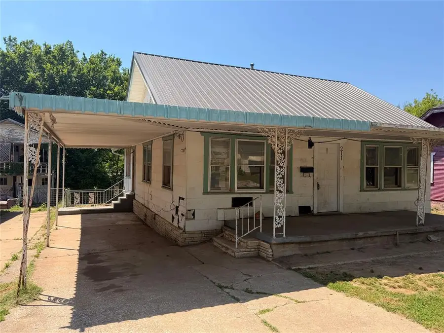 211 Jefferson Street, Seminole, OK 74868 - #3