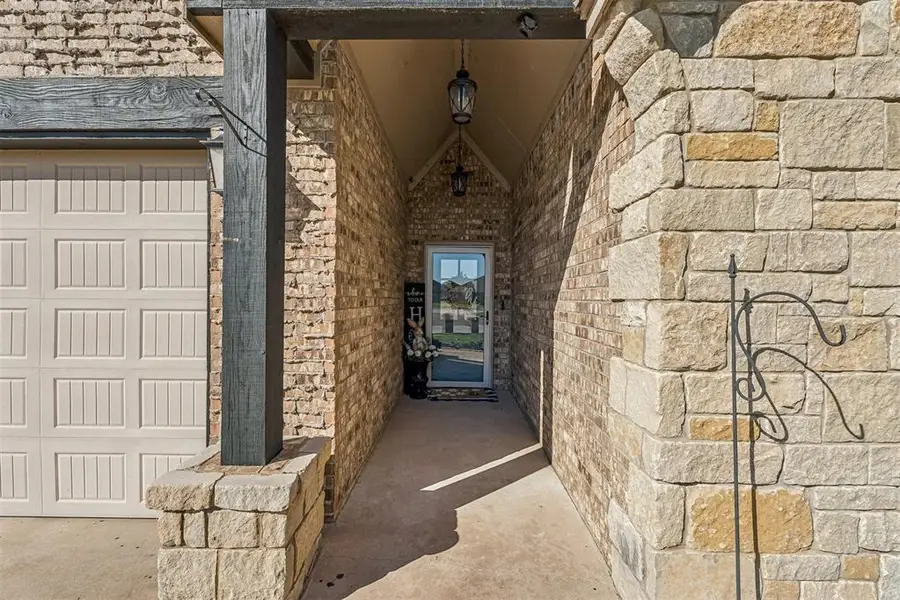 9001 NW 141st Street, Yukon, OK 73099 - #2