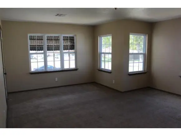 124 Blackburn Boulevard, Elk City, OK 73644 - #2