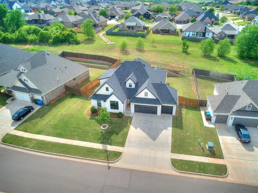 2401 Preserve Edge Drive, Edmond, OK 73034 - #3
