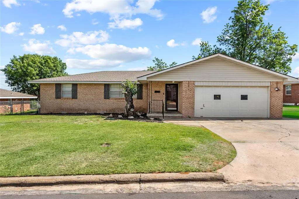 912 E Kee Street, Weatherford, OK 73096 - #1