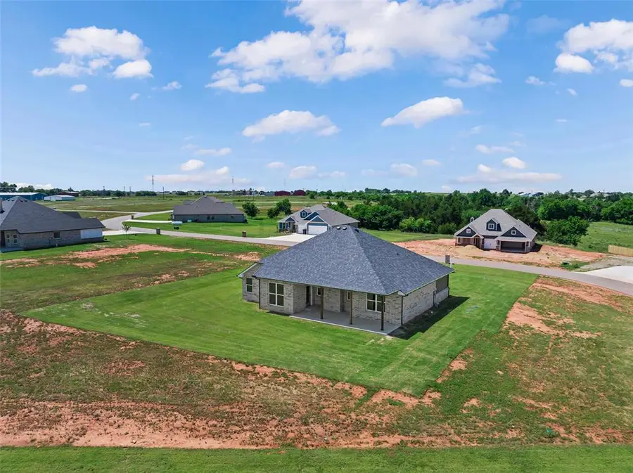 600 Still Meadows, Guthrie, OK 73044 - #3
