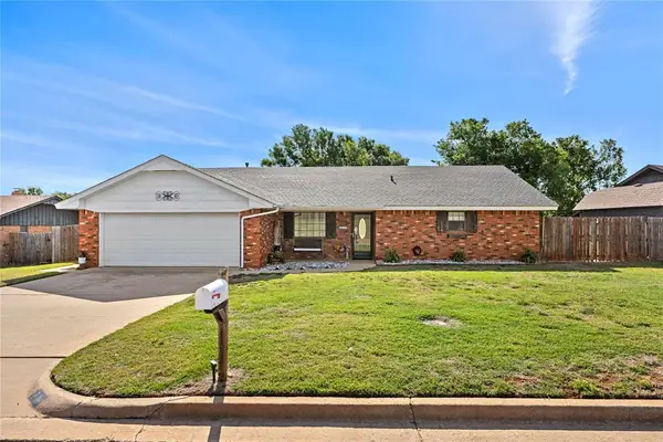 7 Easy Street, Clinton, OK 73601