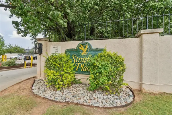 11120 Stratford Drive #220, Oklahoma City, OK 73120