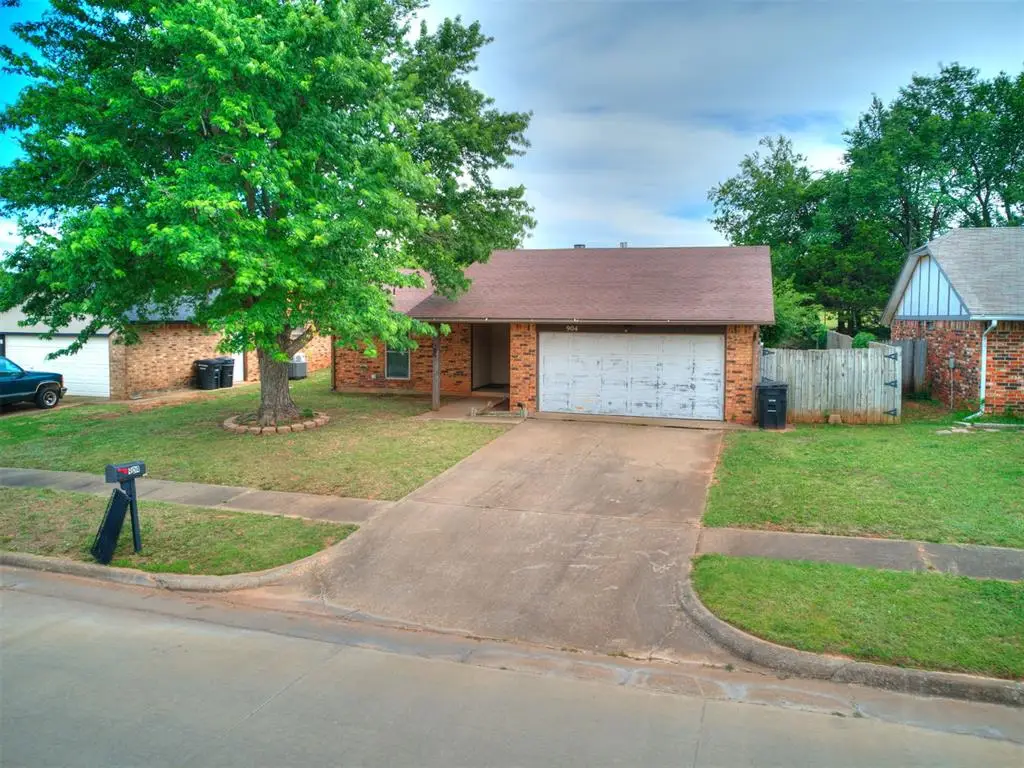 904 SE 15th Street, Moore, OK 73160 - #1