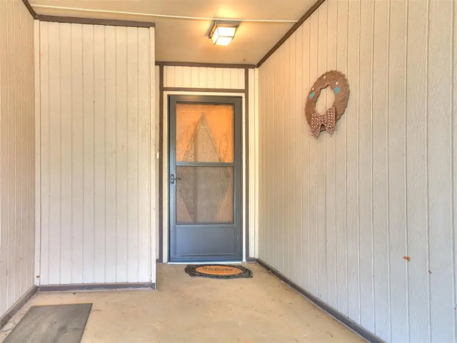 904 SE 15th Street, Moore, OK 73160 - #2