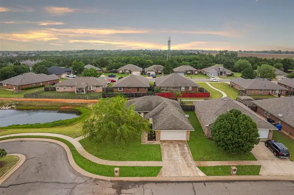 2369 Blue Jay Drive, Edmond, OK 73012