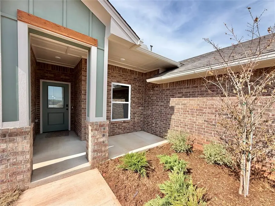 4015 Abingdon Drive, Norman, OK 73026 - #2