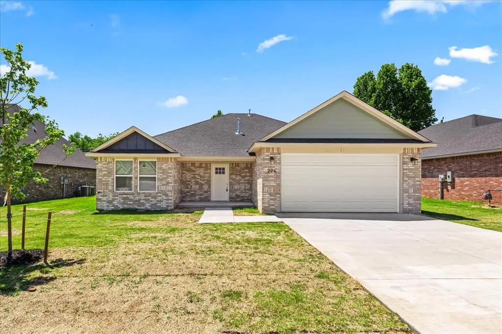 224 E Abbot Lane, Mustang, OK 73064 - #1