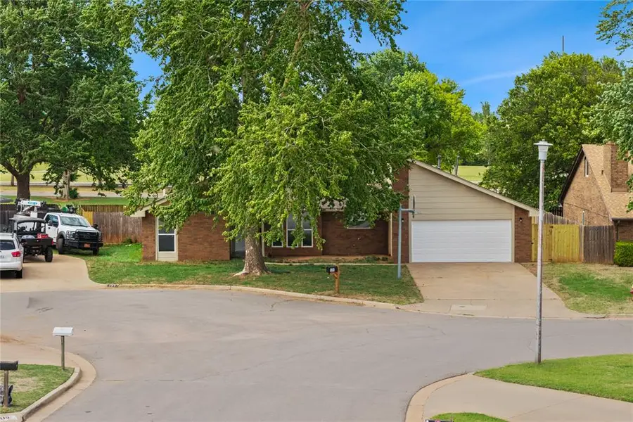 131 Regency Drive, Clinton, OK 73601 - #2