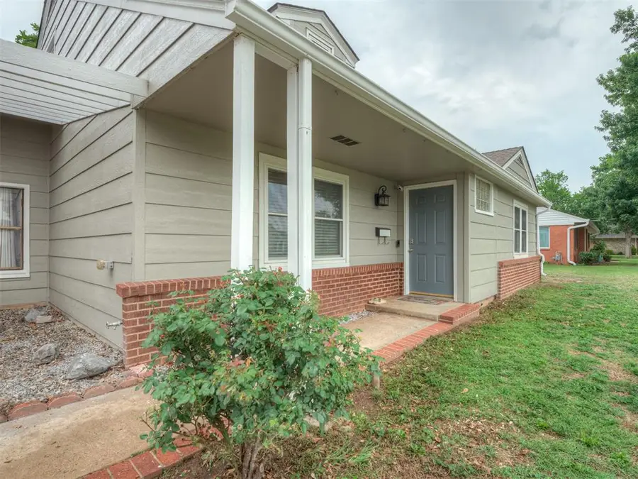 1113 S 8th Street, Kingfisher, OK 73750 - #3