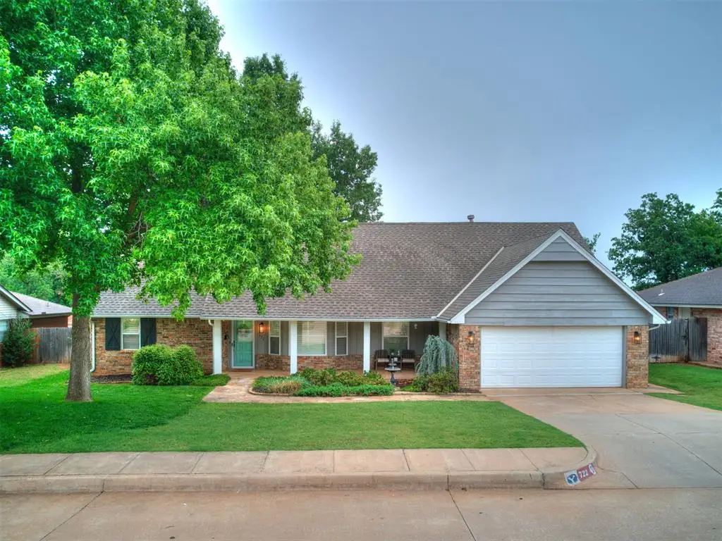 722 Pine Oak Drive, Edmond, OK 73034 - #1