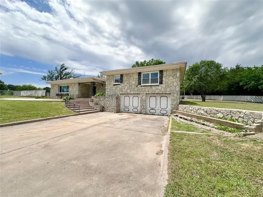 19208 Gordon Cooper Drive, Shawnee, OK 74801 - #2