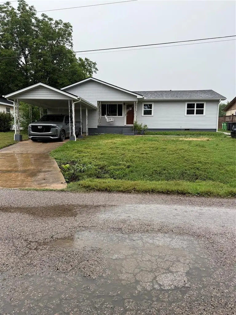 800 E 17th St Street, Prague, OK 74864 - #1