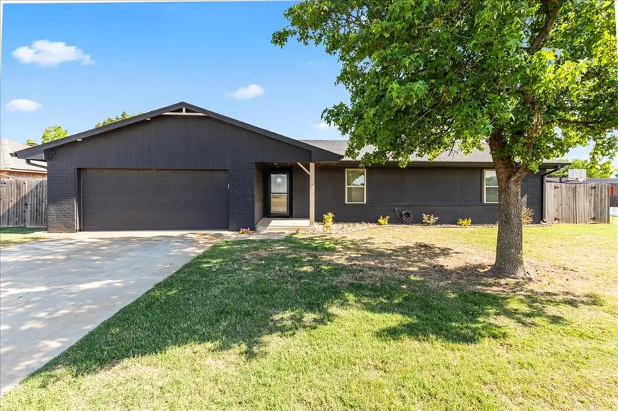 1718 W Elm Street, El Reno, OK 73036 - #2
