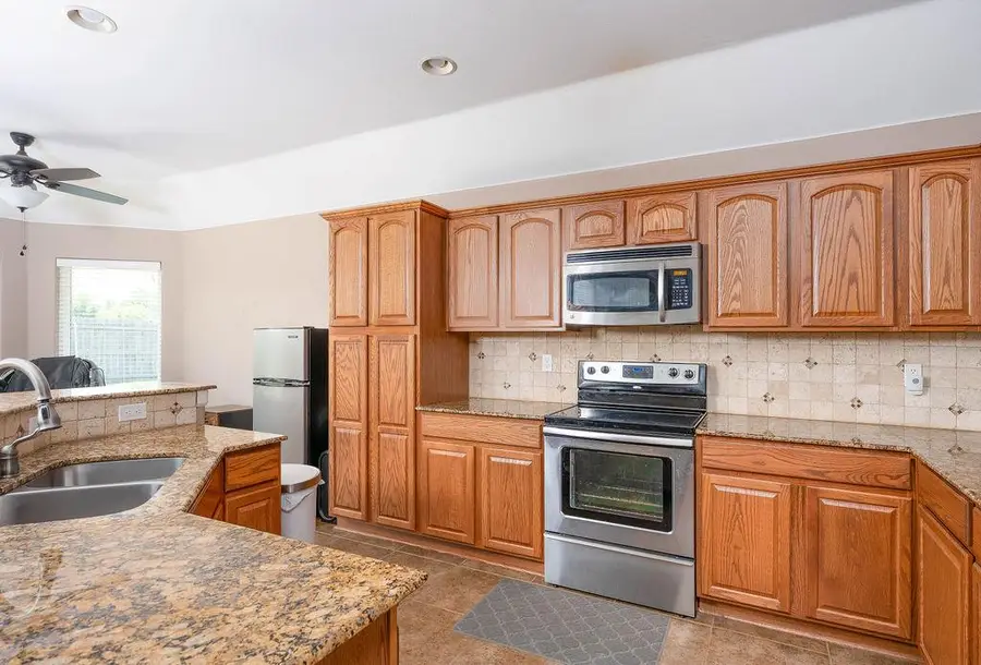 402 E Kinder Wells Boulevard, Perkins, OK 74059 - #2