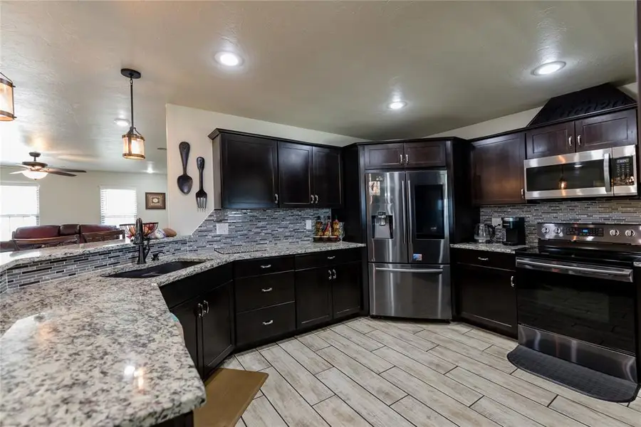 148 E Bonita Drive, Elk City, OK 73644 - #3