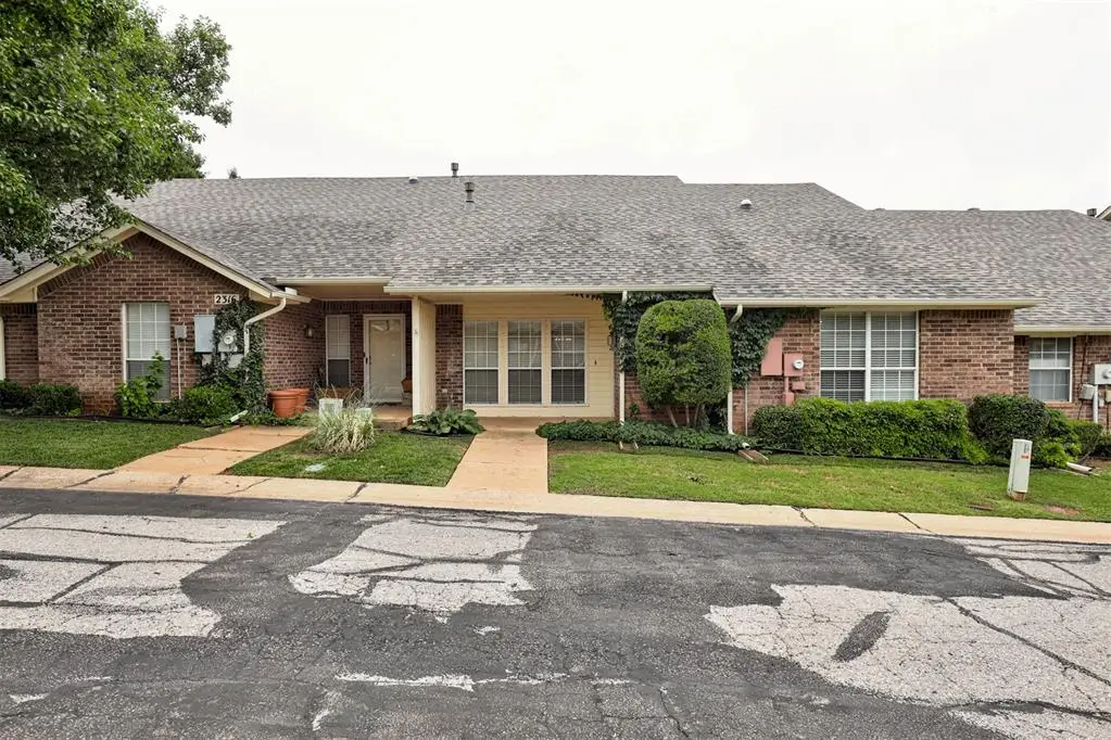 2320 Glenrock, Edmond, OK 73012 - #1