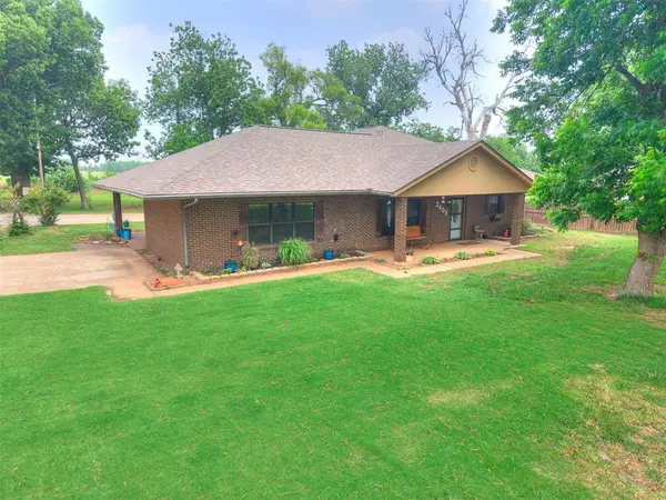 2405 E Karen Terrace, Mustang, OK 73064