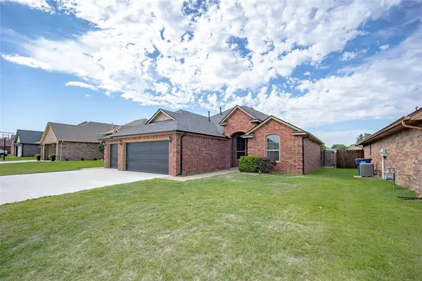 2564 Kadlan Drive, El Reno, OK 73036