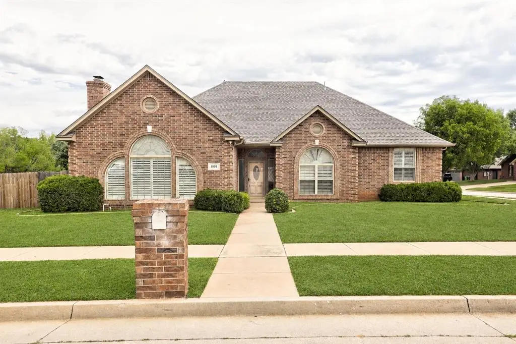1801 Churchill Road, Yukon, OK 73099 - #1