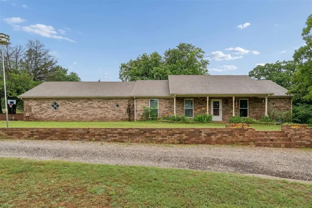 1025 E Triplett Road, Guthrie, OK 73044 - #1