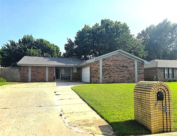 716 Victoria Drive, Yukon, OK 73099