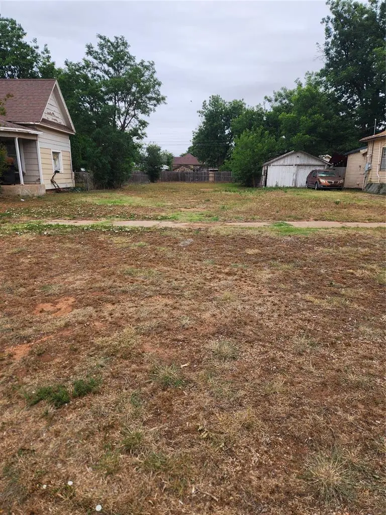 312 N Jackson Street, Altus, OK 73521 - #1