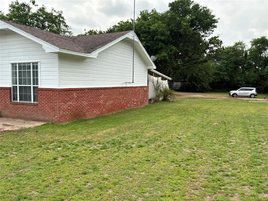 505 W Harrison Street, Maud, OK 74854 - #3