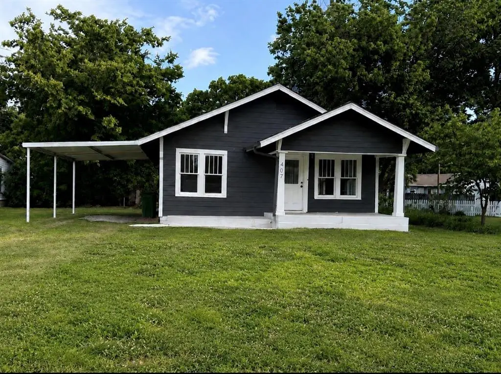 407 S 7th Street, Okemah, OK 74859 - #1