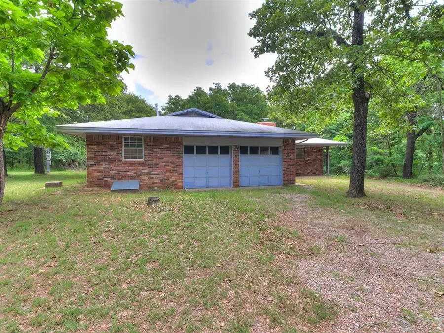 2 Lakewood Drive, McLoud, OK 74851 - #2